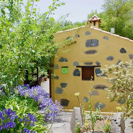 La Casa Del Caminante By I N Z U L A E